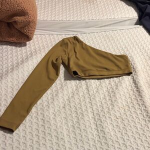 One shoulder workout top